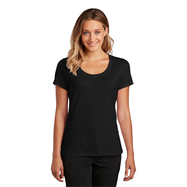 District Women's Flex Scoop Neck Tee