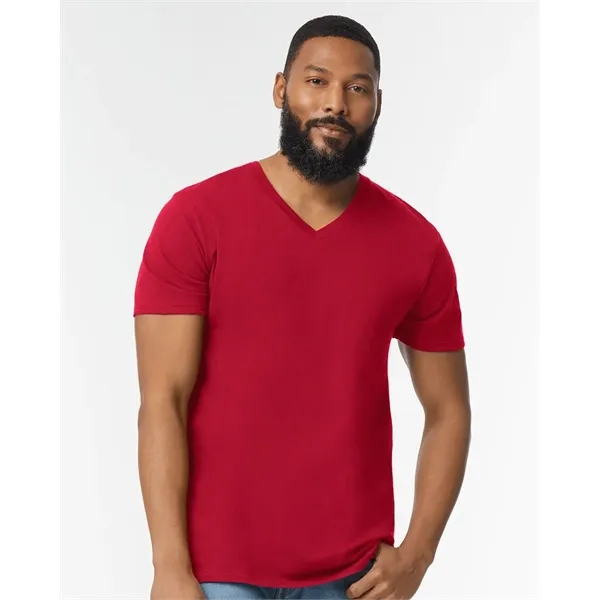 Gildan Unisex Softstyle® V-Neck T-Shirt